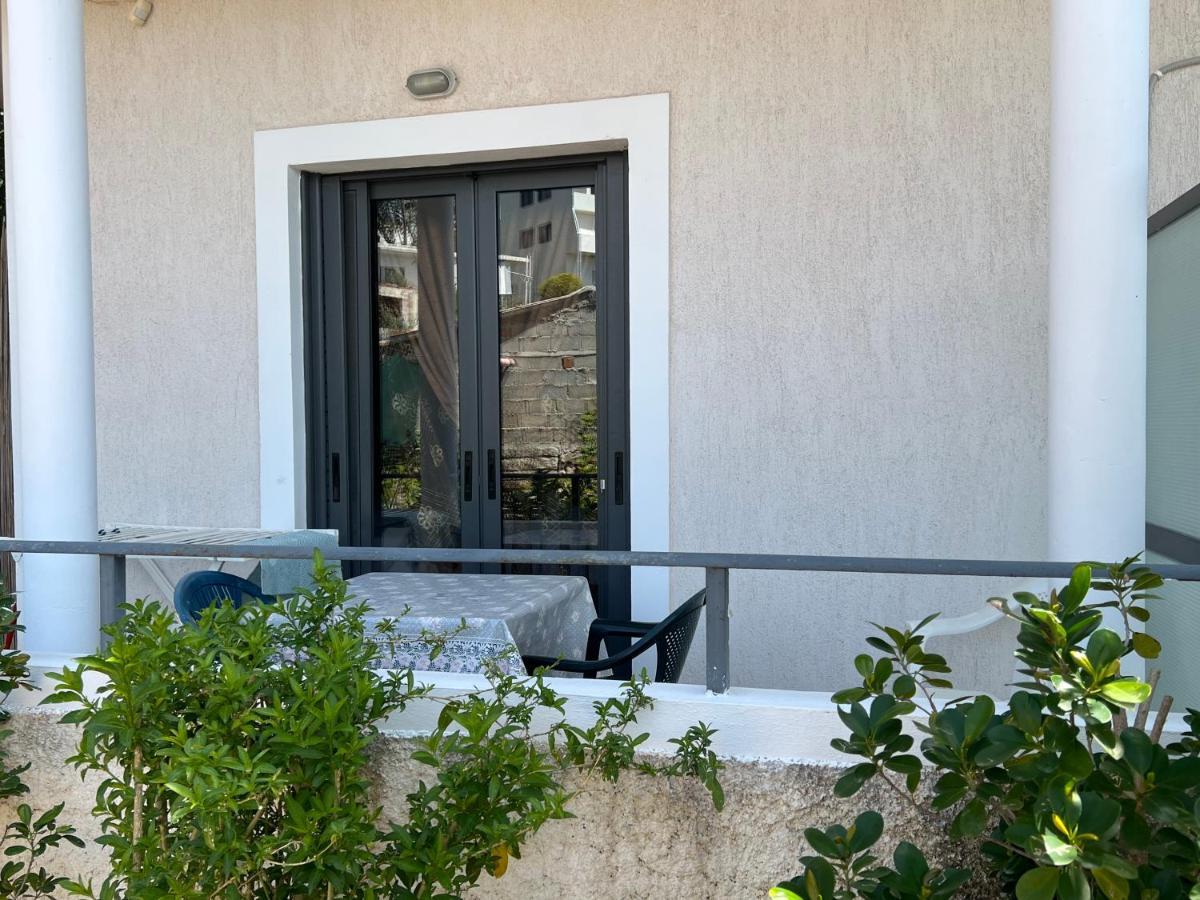 Ion Sea View Apartment Ksamil