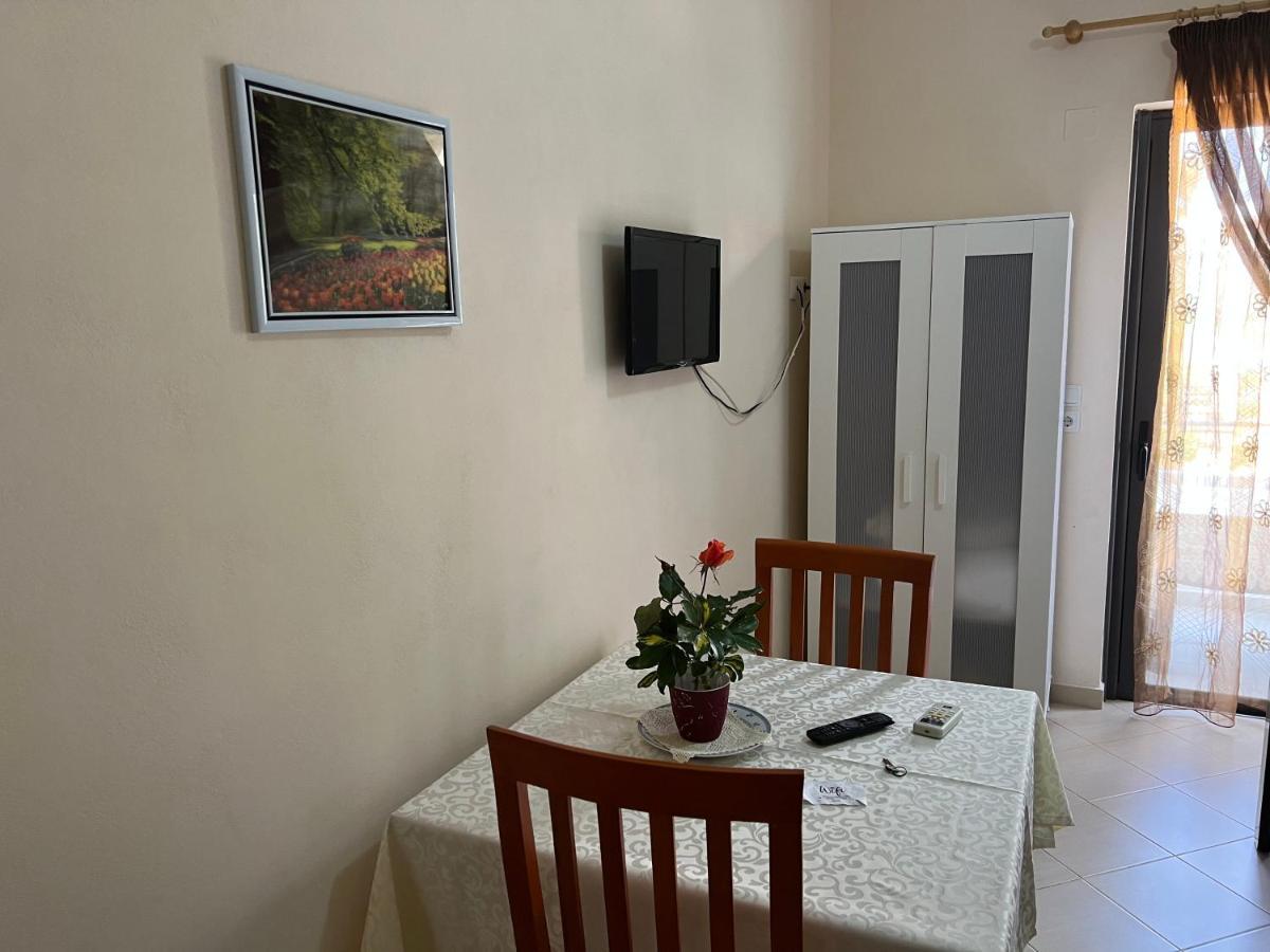 Apartment Ion Sea View *