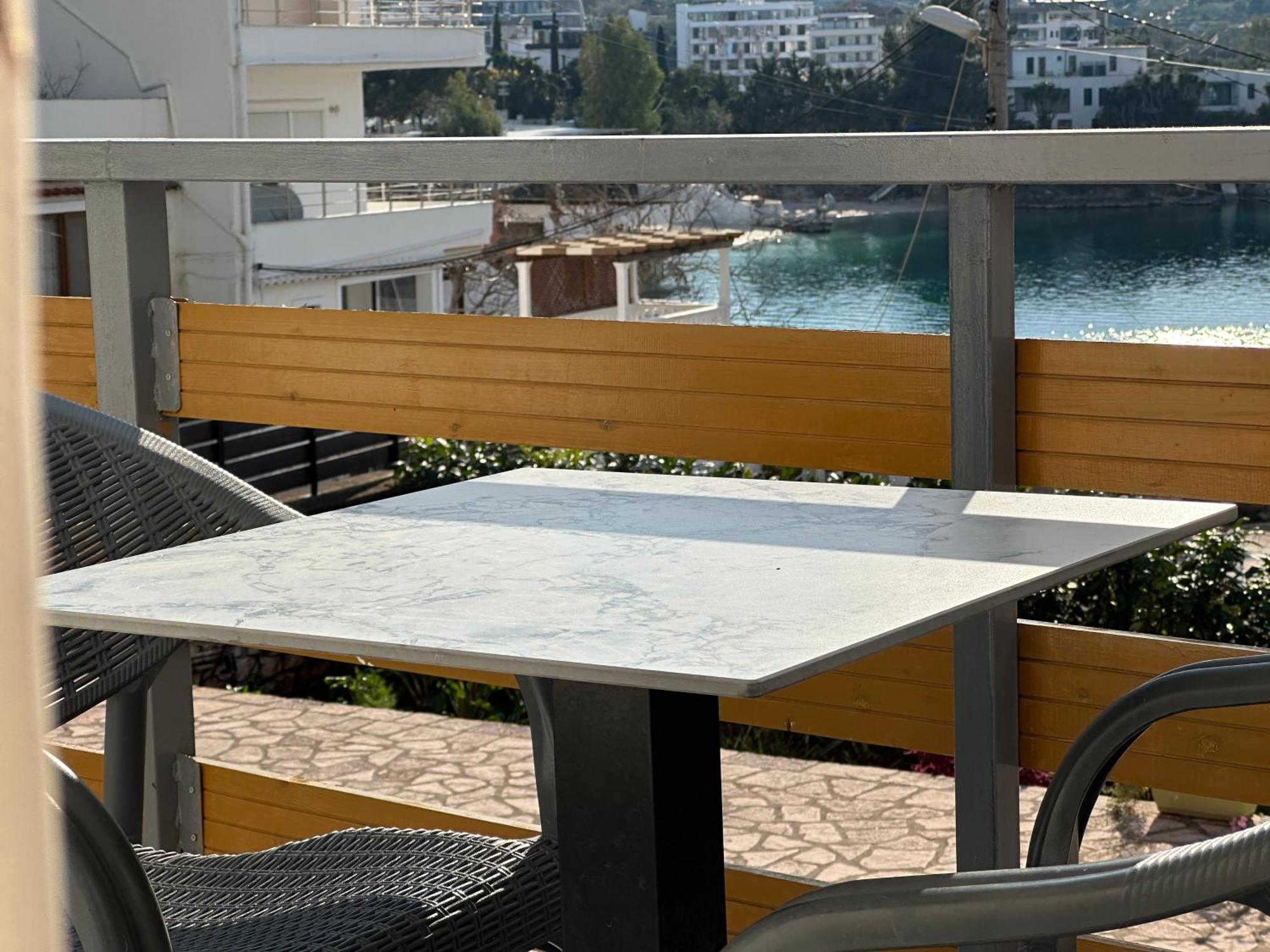 Ion Sea View Apartment *
